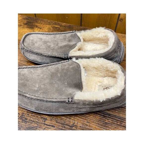 Ugg Men\'s Size 12 Taupe Suede Shearling Lined Slippers House Shoes Casual Comfy main image 14